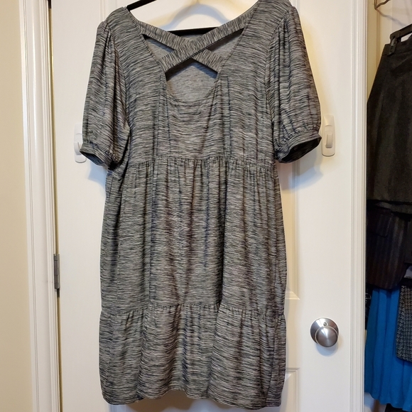 NWT Good Luck Gem Dress Womens Large Tiered Cross Back Gray Stretch - Picture 3 of 4